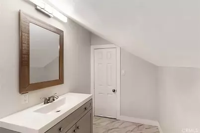 727 W 53rd Street, Los Angeles, CA 90037 - Photo 24