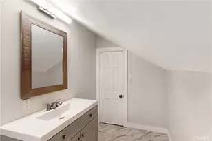 727 W 53rd St, Los Angeles, CA 90037 - Photo 24