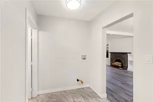 727 W 53rd St, Los Angeles, CA 90037 - Photo 12