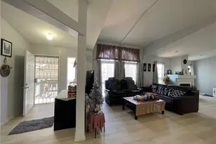 101 Parrot Ln, Fountain Valley, CA 92708 - Photo 6