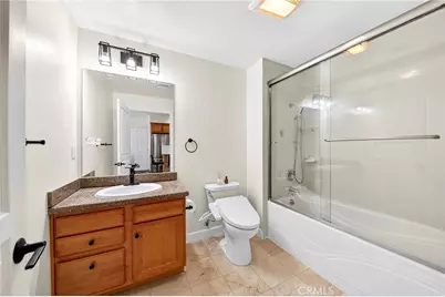 2321 W 10th Street #402, Los Angeles, CA 90006 - Photo 20