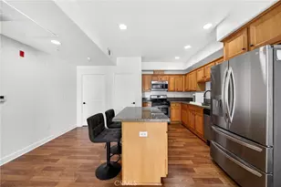 2321 W 10th St, Los Angeles, CA 90006 - Photo 16