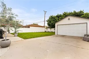 8254 Stewart and Gray, Downey, CA 90241 - Photo 32