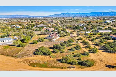 11062 Hollister Road, Oak Hills, CA 92344 - Photo 60
