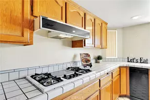 11062 Hollister Rd, Oak Hills, CA 92344 - Photo 20