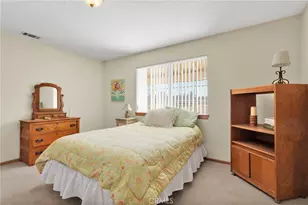 11062 Hollister Rd, Oak Hills, CA 92344 - Photo 26