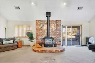 11062 Hollister Rd, Oak Hills, CA 92344 - Photo 14