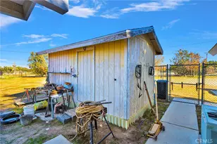 11062 Hollister Rd, Oak Hills, CA 92344 - Photo 56