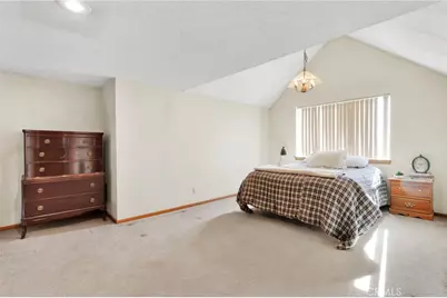 11062 Hollister Road, Oak Hills, CA 92344 - Photo 42