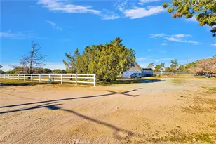 11062 Hollister Rd, Oak Hills, CA 92344 - Photo 56