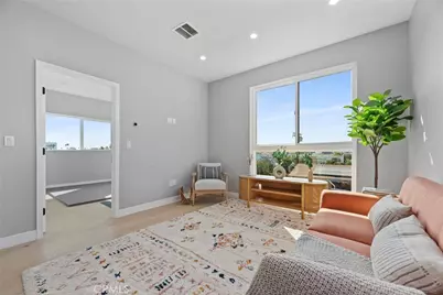 315 N Normandie, Los Angeles, CA 90004 - Photo 4