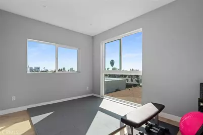 315 N Normandie, Los Angeles, CA 90004 - Photo 12