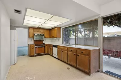 10042 Sprit Circle, Huntington Beach, CA 92646 - Photo 12