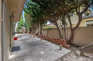 10042 Sprit Cir, Huntington Beach, CA 92646 - Photo 32