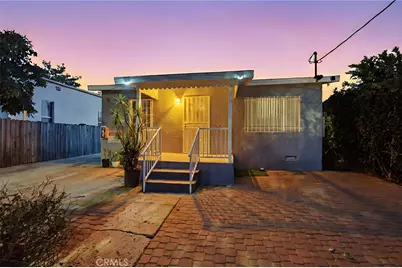 907 E 109th Place, Los Angeles, CA 90059 - Photo 2