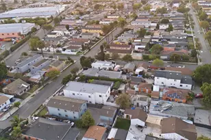 907 E 109th Pl, Los Angeles, CA 90059 - Photo 42