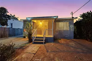 907 E 109th Pl, Los Angeles, CA 90059 - Photo 2