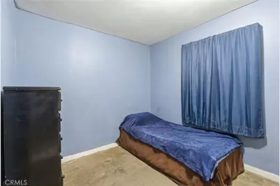 907 E 109th Place, Los Angeles, CA 90059 - Photo 12