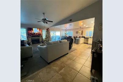 701 W Crestview, Corona, CA 92882 - Photo 8