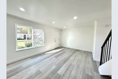200 Carriage #B, Santa Ana, CA 92707 - Photo 14