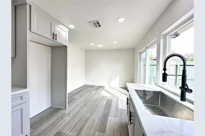 200 Carriage #B, Santa Ana, CA 92707 - Photo 24