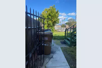 2115 W 102nd, Los Angeles, CA 90047 - Photo 16