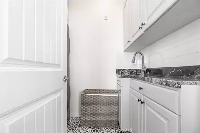 5149 Sammy Hagar, Fontana, CA 92336 - Photo 16