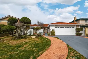 6781 Bridgewater, Huntington Beach, CA 92647 - Photo 2