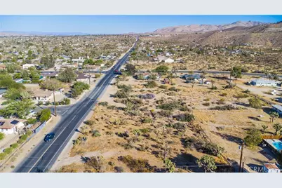 57157 Onaga Trail, Yucca Valley, CA 92284 - Photo 8