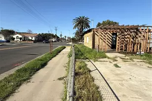 221 S Howard St, Corona, CA 92879 - Photo 22