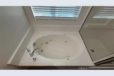 13849 Bluegrass, Victorville, CA 92392 - Photo 38