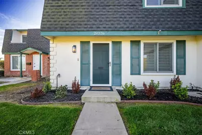 20326 Gardenia Drive, Huntington Beach, CA 92646 - Photo 2
