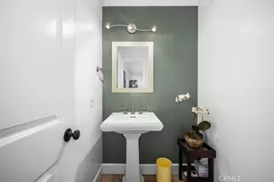 20326 Gardenia Dr, Huntington Beach, CA 92646 - Photo 14