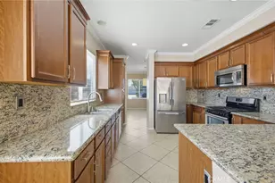 27212 Golden Field Ct, Moreno Valley, CA 92555 - Photo 22