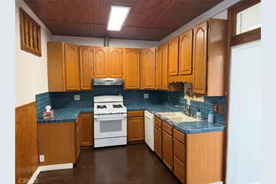 260 E South Street, Long Beach, CA 90805 - Photo 4