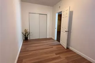 260 E South St, Long Beach, CA 90805 - Photo 4