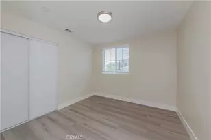 8711 McKinley Pl, Los Angeles, CA 90002 - Photo 14