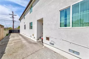 8711 McKinley Pl, Los Angeles, CA 90002 - Photo 2