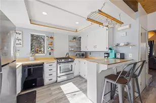 33061 Bluebird, Running Springs, CA 92382 - Photo 10