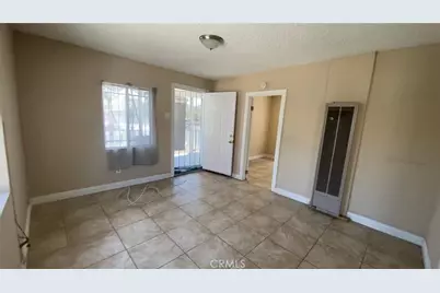 715 E 87th Place, Los Angeles, CA 90002 - Photo 8