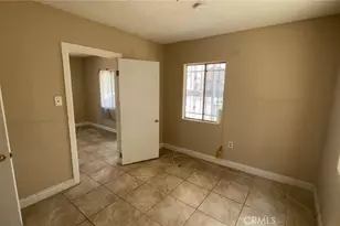 715 E 87th Pl, Los Angeles, CA 90002 - Photo 6