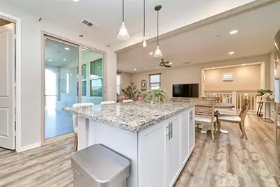 101 Trailblaze, Irvine, CA 92618 - Photo 4