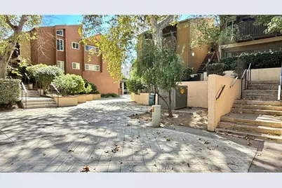 18350 Hatteras, Tarzana, CA 91356 - Photo 28