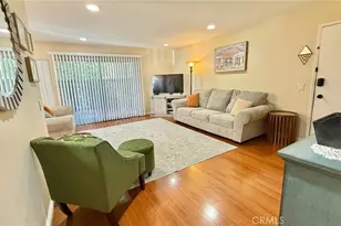 18350 Hatteras Street, Tarzana, CA 91356 - Photo 2