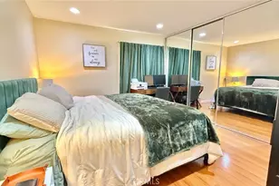 18350 Hatteras Street, Tarzana, CA 91356 - Photo 22