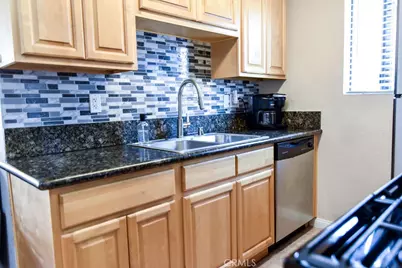 1070 Temple Avenue, Long Beach, CA 90804 - Photo 6