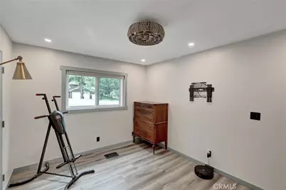 30396 Live Oak Drive, Running Springs, CA 92382 - Photo 18