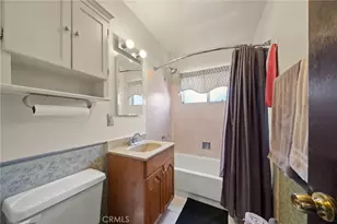 2553 W West Glenoaks Ave, Anaheim, CA 92801 - Photo 16