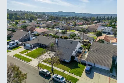 215 N Avenida Segovia, Anaheim Hills, CA 92808 - Photo 36