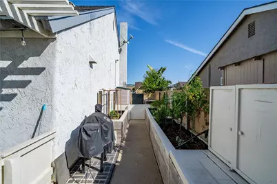 215 N Avenida Segovia, Anaheim Hills, CA 92808 - Photo 34